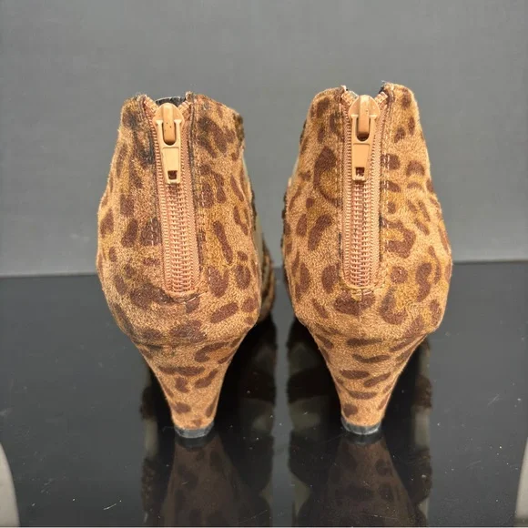 Joan Boyce Embellished Print Bootie Heels Size 8.5W - Picture 4 of 8